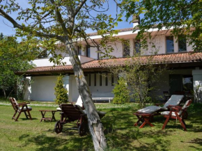 Villa with garden and splendid panorama only a few kilometers from the coast